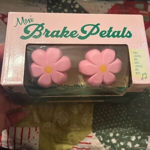 Moxi brake petals